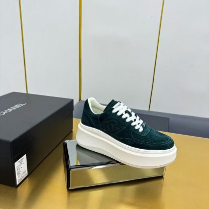 Chanel dark green casual versatile sneakers - Image 3