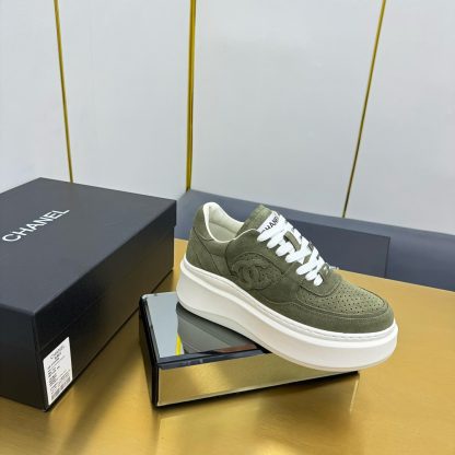 Chanel light green casual versatile sneakers - Image 3