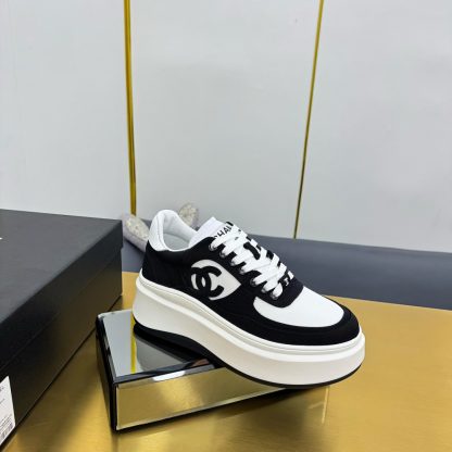 Chanel black and white casual versatile sports shoes - Image 3