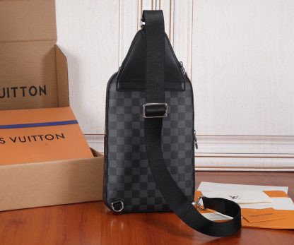 Louis Vuitton Avenue Shoulder Bag - Image 3