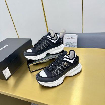 Chanel men's and women's couple's black and white classic sports all-match casual dad shoes - Image 3