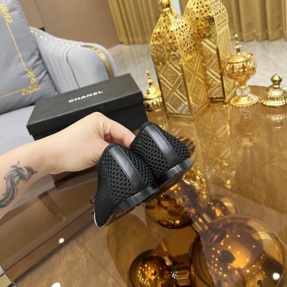 Chanel autumn and winter new black round head with bow retro loafers - Image 3