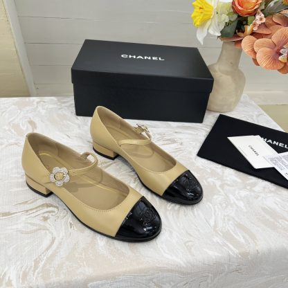 Chanel autumn and winter apricot new retro style small round head thick heel loafers - Image 3