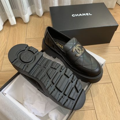 Chanel autumn and winter small round head slim retro style black matte loafers - Image 3