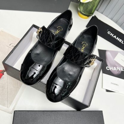 Chanel early spring new black round pointed toe small leather shoes heel height 2.5cm - Image 3