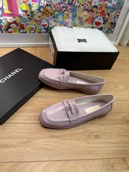 Chanel autumn and winter four seasons retro style small round head purple loafers - Image 3