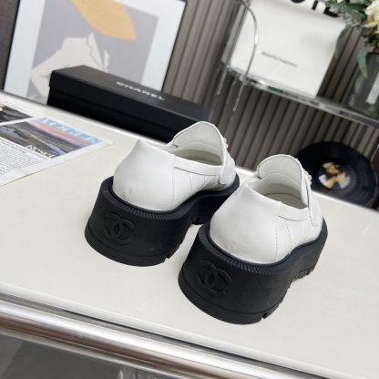 Chanel autumn and winter series new retro style small round head white loafers - Image 3