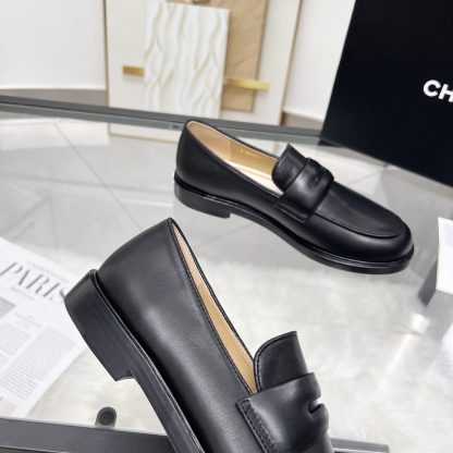 Chanel black early spring new small round head delicate loafers - Image 3