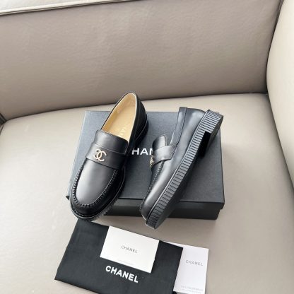 Chanel Early Spring Dance Shoes Series Black Small Round Head Retro Loafers - Image 3