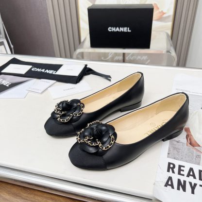 Chanel black spring and summer dancing shoes series small round toe with camellia loafers - Image 3