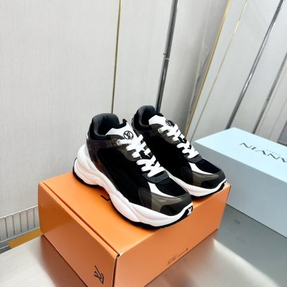 Louis Vuitton Run 55 sneakers - Image 3