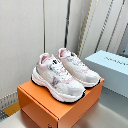 Louis Vuitton Run 55 sneakers - Image 3
