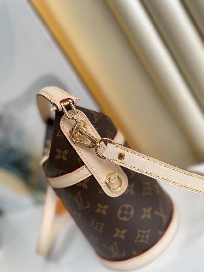 Louis Vuitton DUFFLE round potato chips bag - Image 3