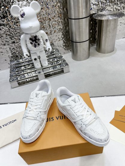 Louis Vuitton Limited Edition Retro Basketball Sneakers - Image 3