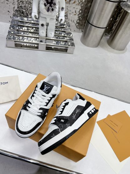 Louis Vuitton Limited Edition Retro Basketball Sneakers - Image 3