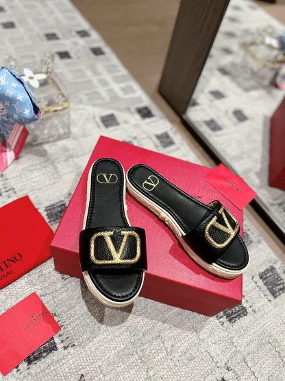 VALENTINO stylish and sophisticated slippers - Image 4