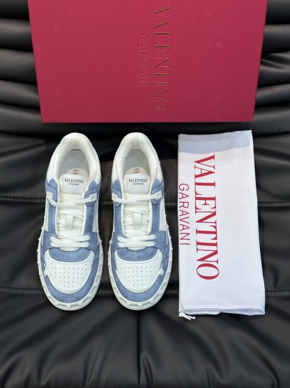 VALENTINO low-top calfskin sneakers - Image 3