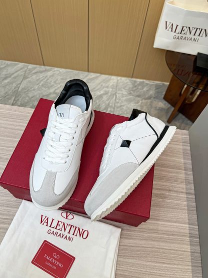 VALENTINO Simple and stylish Forrest Gump shoes - Image 3