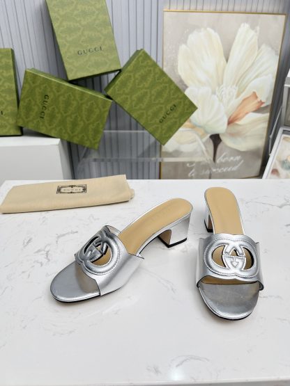 Gucci Interlocking G slide sandals - Image 3