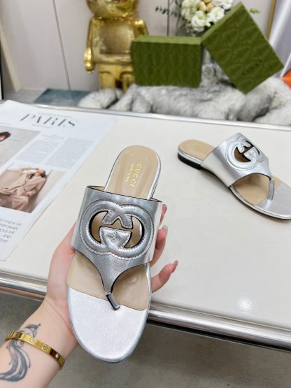 Gucci flip flops - Image 4
