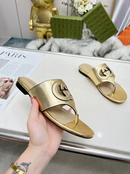 Gucci flip flops - Image 4