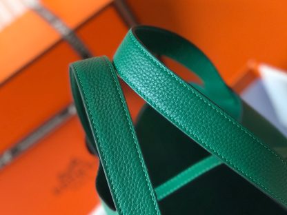 Hermès Emerald Lightweight, Wear-Resistant and Waterproof Cowhide Handbag - Image 3