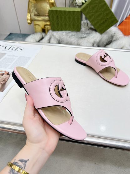 Gucci flip flops - Image 4