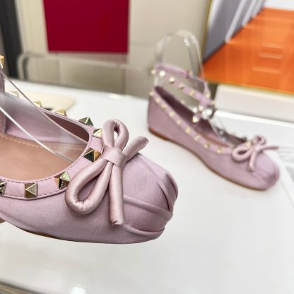 VALENTINO Elegant Minimalist Studded Flat Shoes Casual Shoes - Image 3