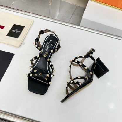 VALENTINO simple rivet element versatile sandals and high heels - Image 3
