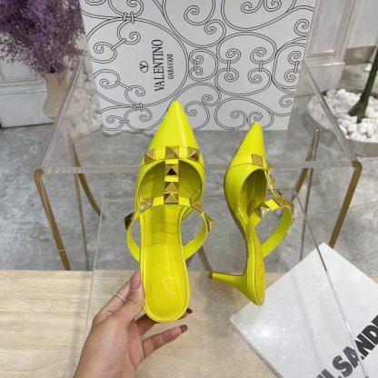 VALENTINO Gold Large Rivet Fashion High-end Sandals High Heels - Image 3