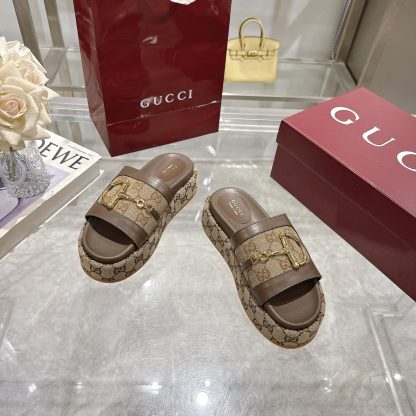 Gucci women's platform sandals - Image 3