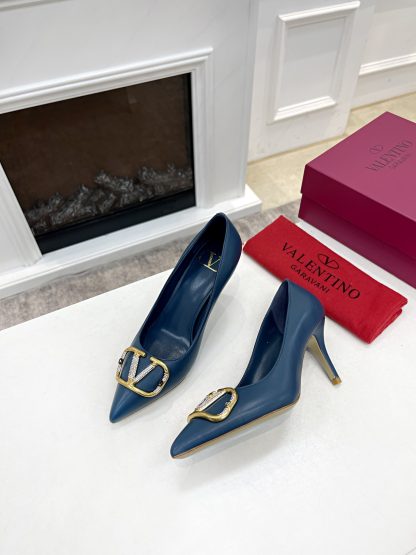 VALENTINO exquisite large V buckle high heels - Image 2