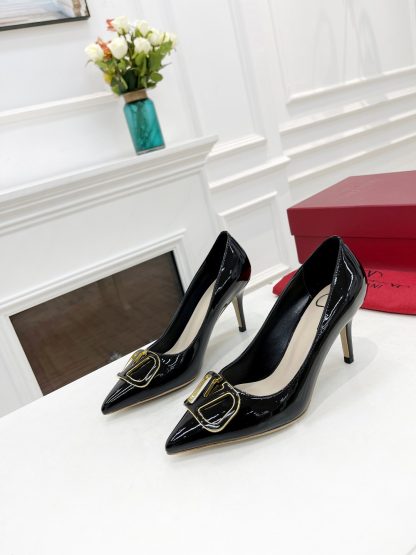 VALENTINO exquisite large V buckle high heels - Image 3