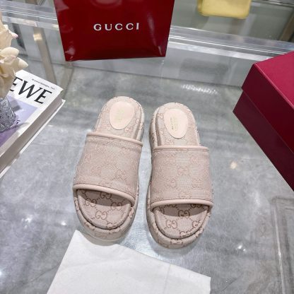 Gucci Women's New GG Platform Slide Sandals - Image 3