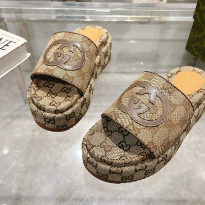 Gucci Women's Large GG Platform Slides - Image 3