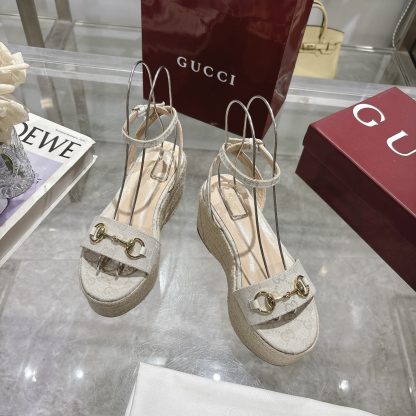 Gucci Women's Horsebit Flat Mid-Heel Platform Sandals - Image 3