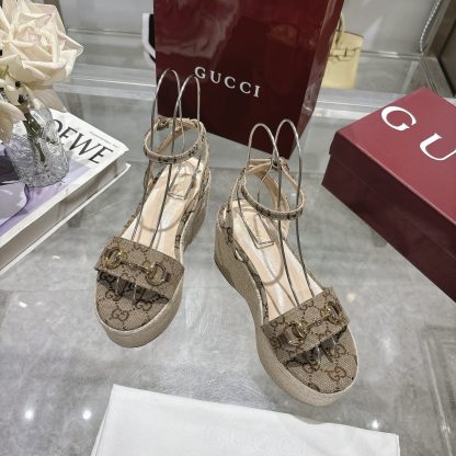 Gucci Women's Horsebit Flat Mid-Heel Platform Sandals - Image 3