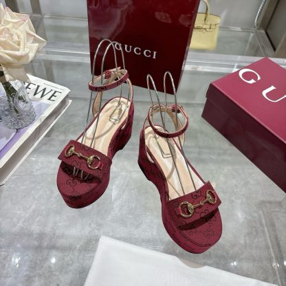 Gucci Women's Horsebit Flat Mid-Heel Platform Sandals - Image 3