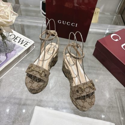 Gucci Women's Horsebit Flat Mid-Heel Platform Sandals - Image 3