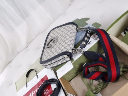 Gucci Vintage Round Interlocking Handbag - Image 3