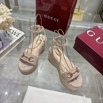 Gucci Women's Horsebit Flat Mid-Heel Platform Sandals - Image 3