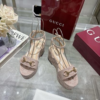 Gucci Women's Horsebit Flat Mid-Heel Platform Sandals - Image 3
