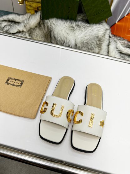 Gucci women's flat slippers - Image 3
