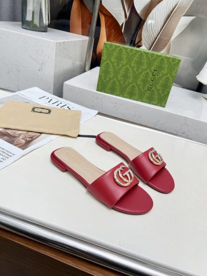 Gucci women's flat slippers - Image 3