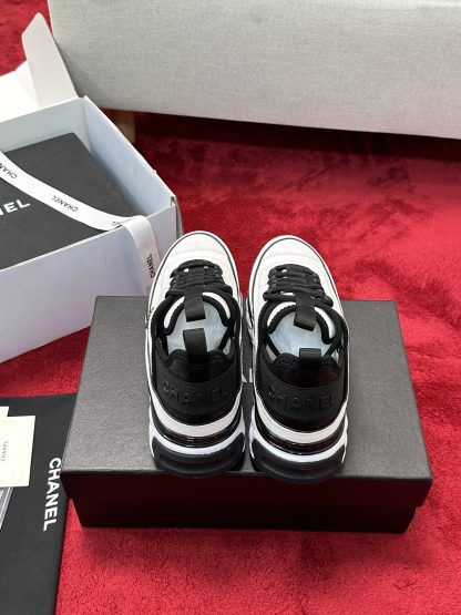 Chanel men's and women's couple's versatile fashion white and black mix and match casual sports shoes - Image 3