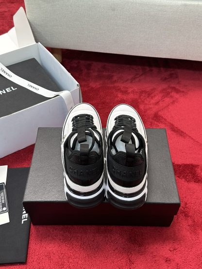 Chanel classic men's and women's couple's black and white mix and match fashion casual sports shoes - Image 3