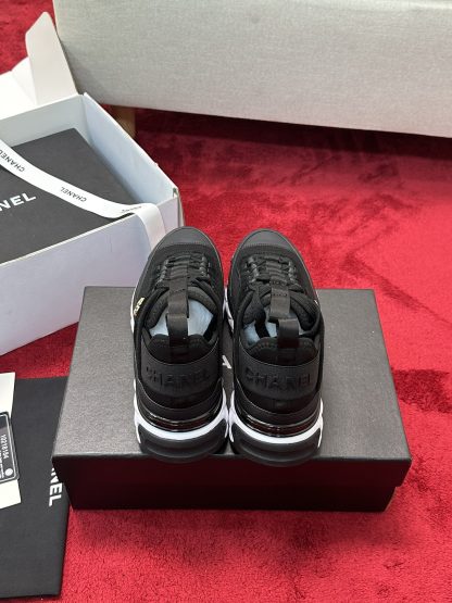 Chanel classic black all-match casual sneakers for men and women - Image 3