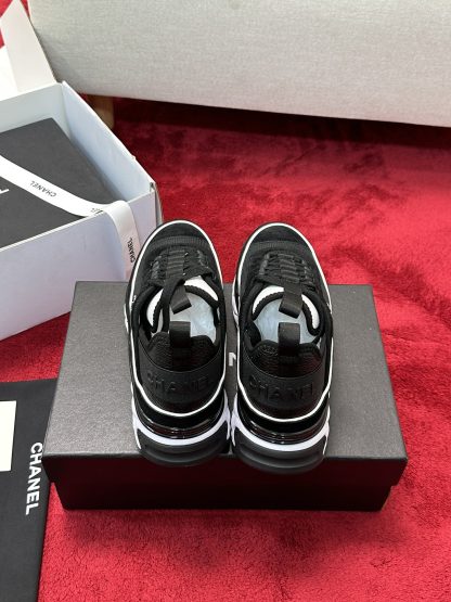 Chanel men's and women's couple's black and white mix and match classic fashion casual sports shoes - Image 3