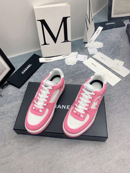 Chanel Spring and Summer Ultra High Quality Pink Fashionable Casual Sports Sneakers - Image 3