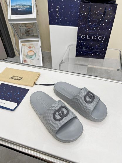 Gucci large sandals - Image 3
